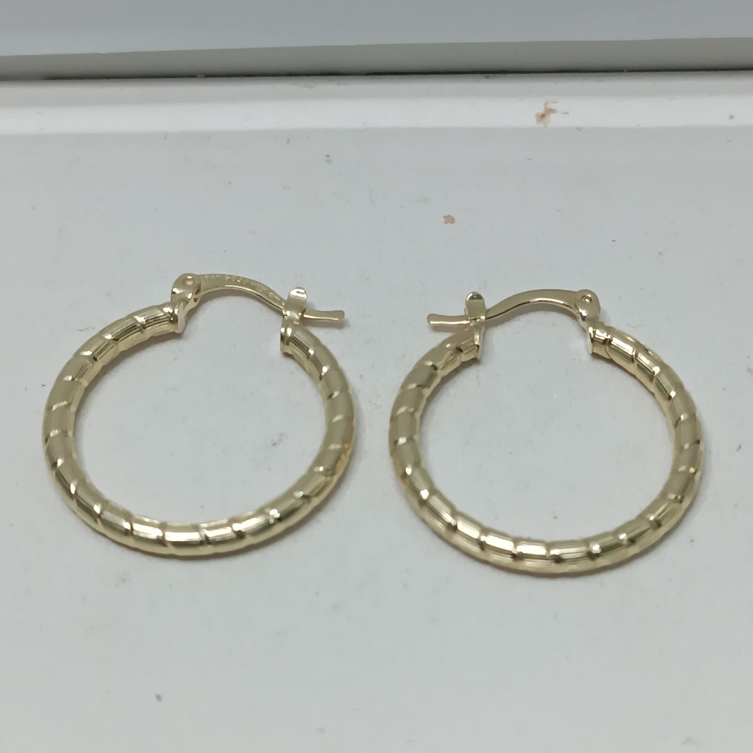 ARETES ARRACADAS LABRADAS 14K 3.2 GR (NUEVO)