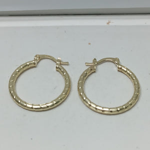 ARETES ARRACADAS LABRADAS 14K 3.2 GR (NUEVO)