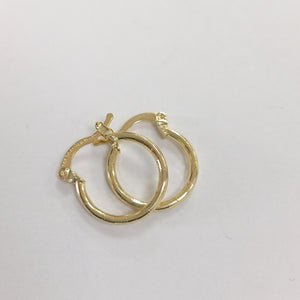 ARETES ARRACADAS ESTRIADAS 14K 1.4 GR (NUEVO)