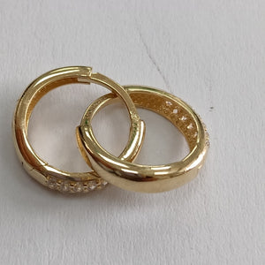 HUGGIES ORO 14K 1.5 (NUEVO)
