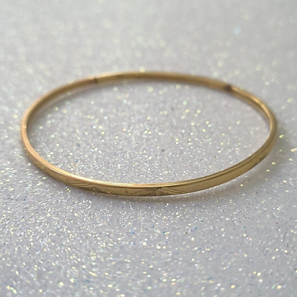 PULSERA RIGIDA ORO 10 K 3.4 GRMS (SEMINUEVO)