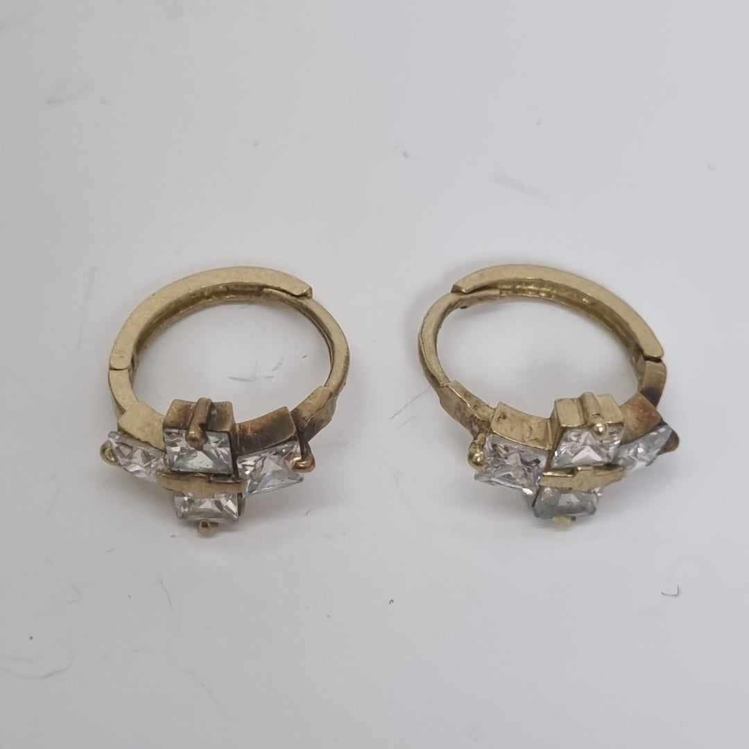 ARRACADAS PAR ORO 10 K 2.5 GRMS (SEMINUEVO)