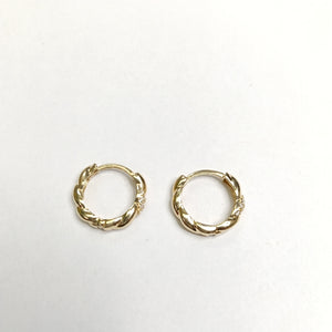 HUGGIES ORO 14K 2.1 (NUEVO)