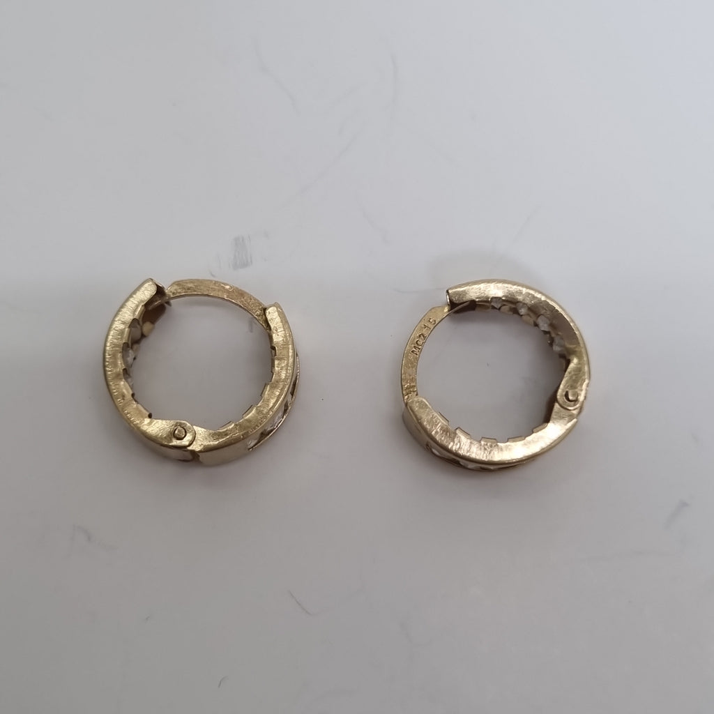 ARRACADAS PAR ORO 8 K 1.4 GRMS (SEMINUEVO)