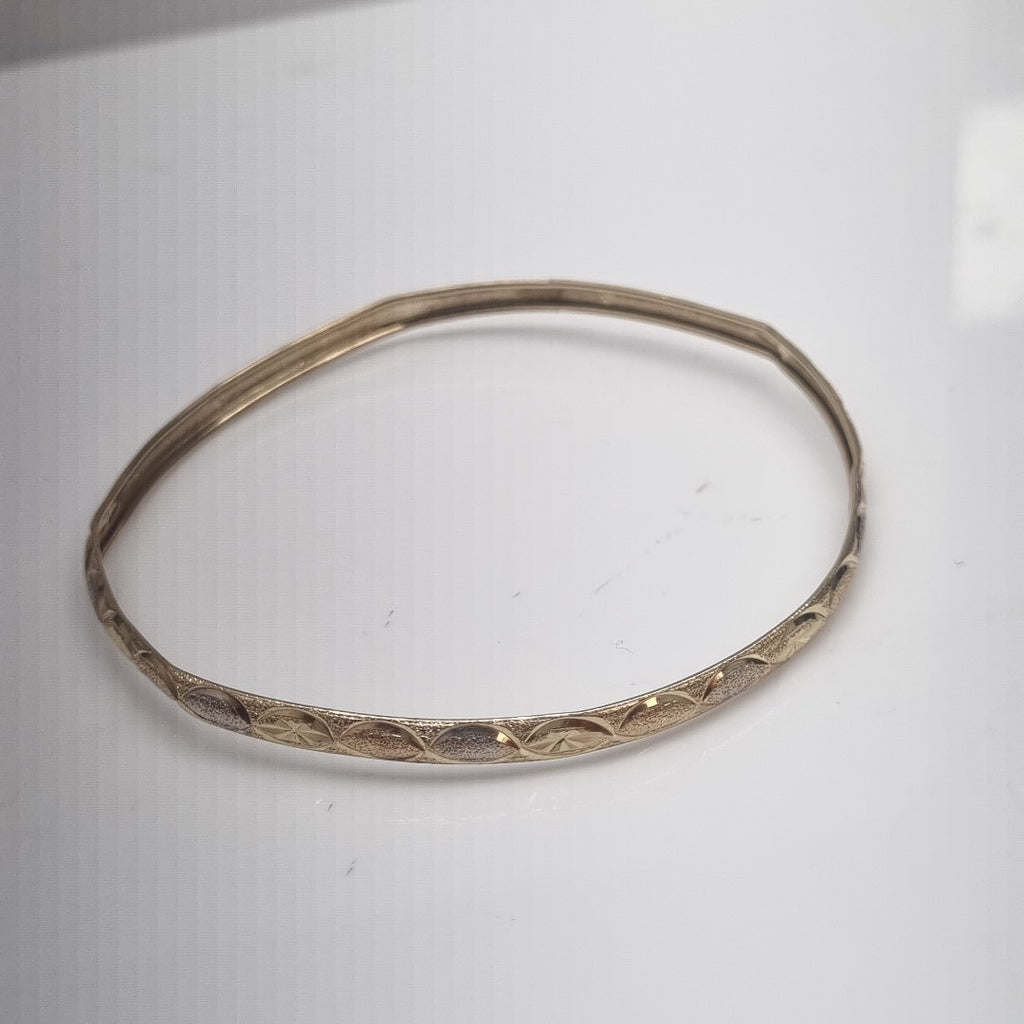 PULSERA RIGIDA ORO 10 K 4.3 GRMS (SEMINUEVO)