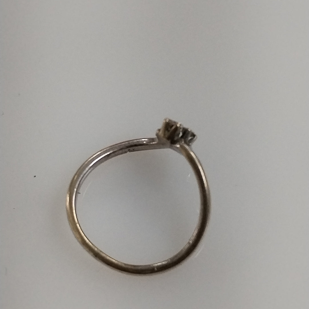 ANILLITO ORO, ORO BLANCO 10 K 1.6 GRMS (SEMINUEVO)