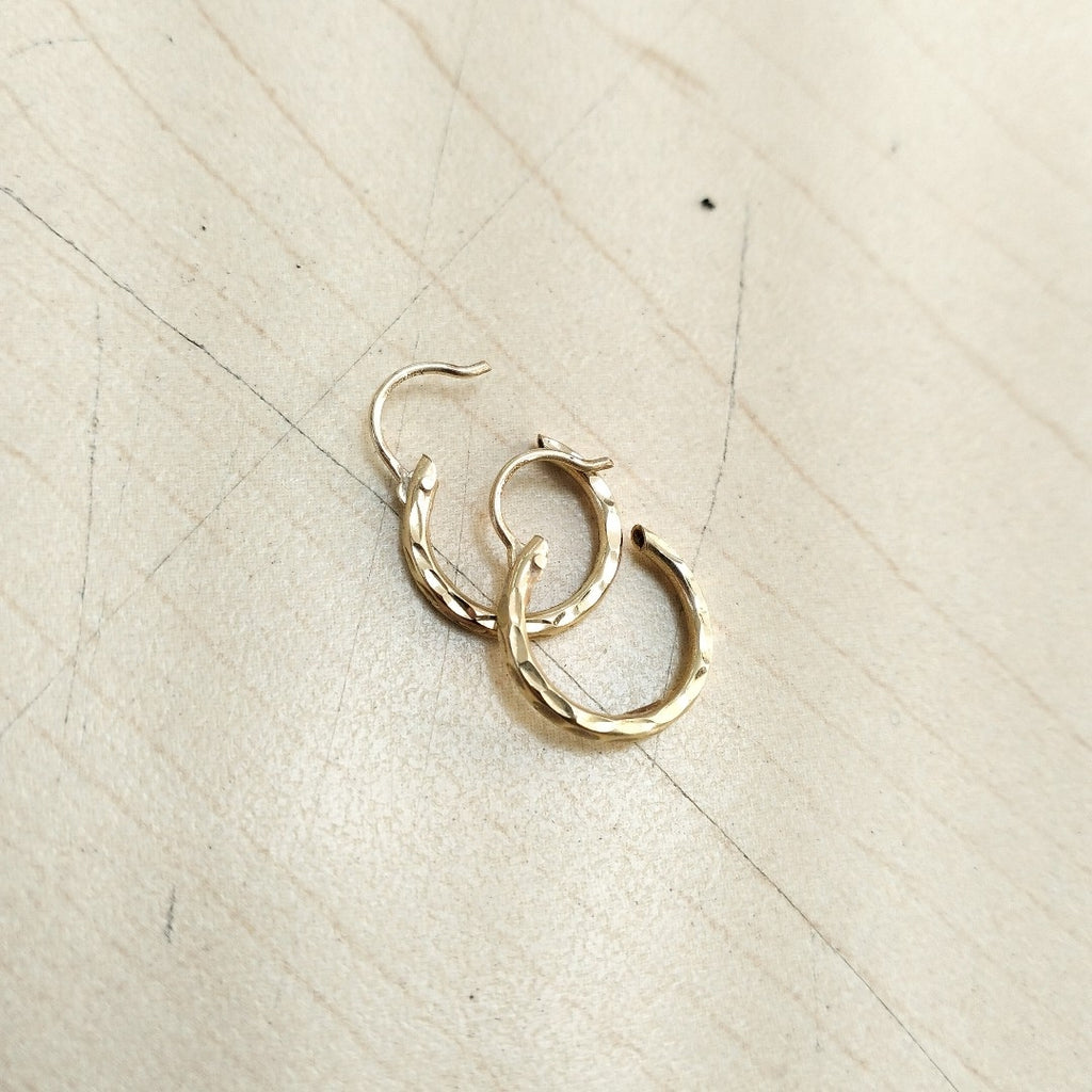 ARRACADAS PAR ORO 14 K 0.9 GRMS (SEMINUEVO)