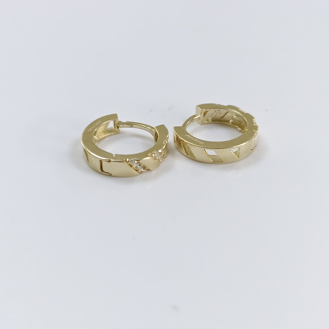 ARETES HUGGIES CON CIRCONIAS 14K 2.3 GR (NUEVO)