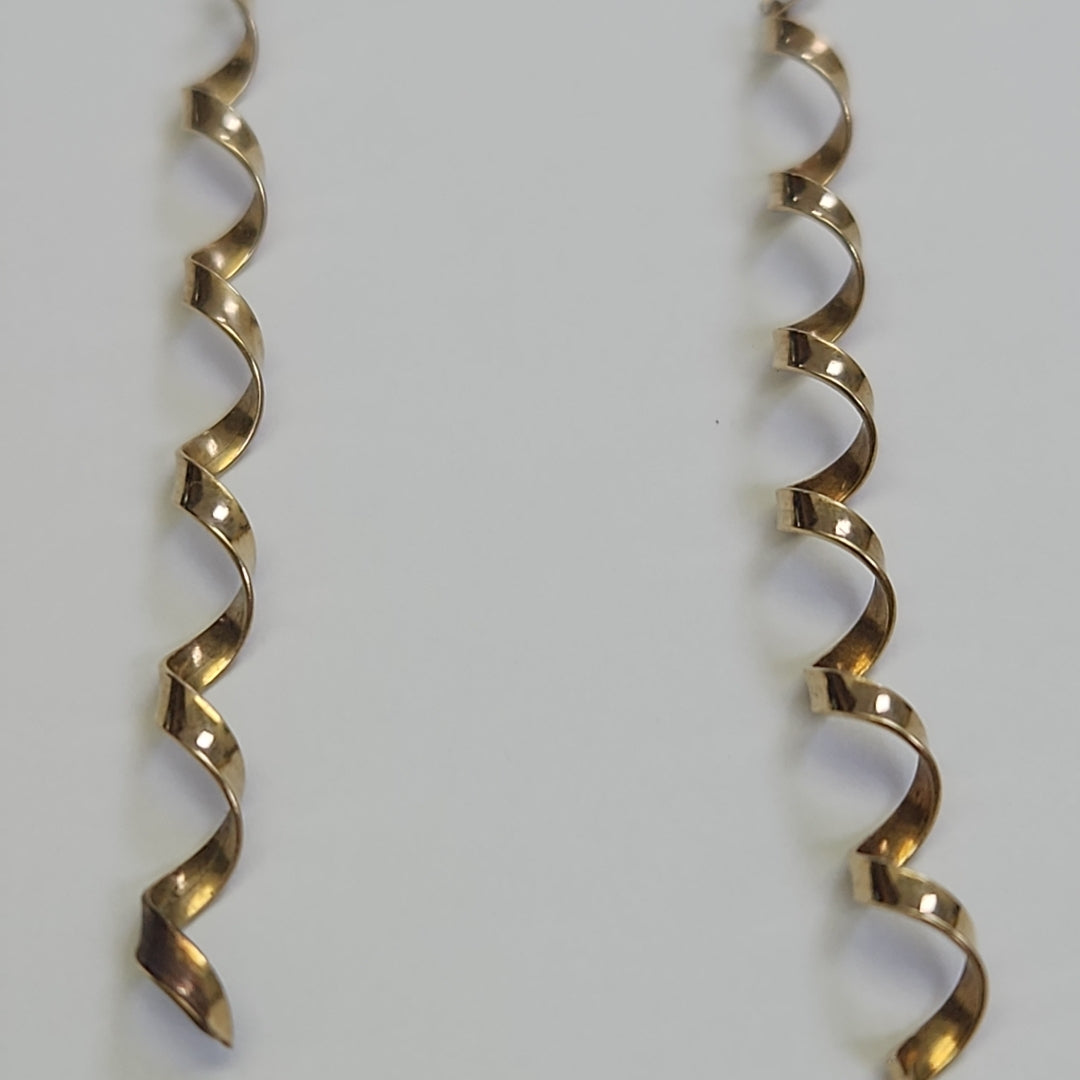ARETES PAR ORO 14 K 1.8 GRMS (SEMINUEVO)