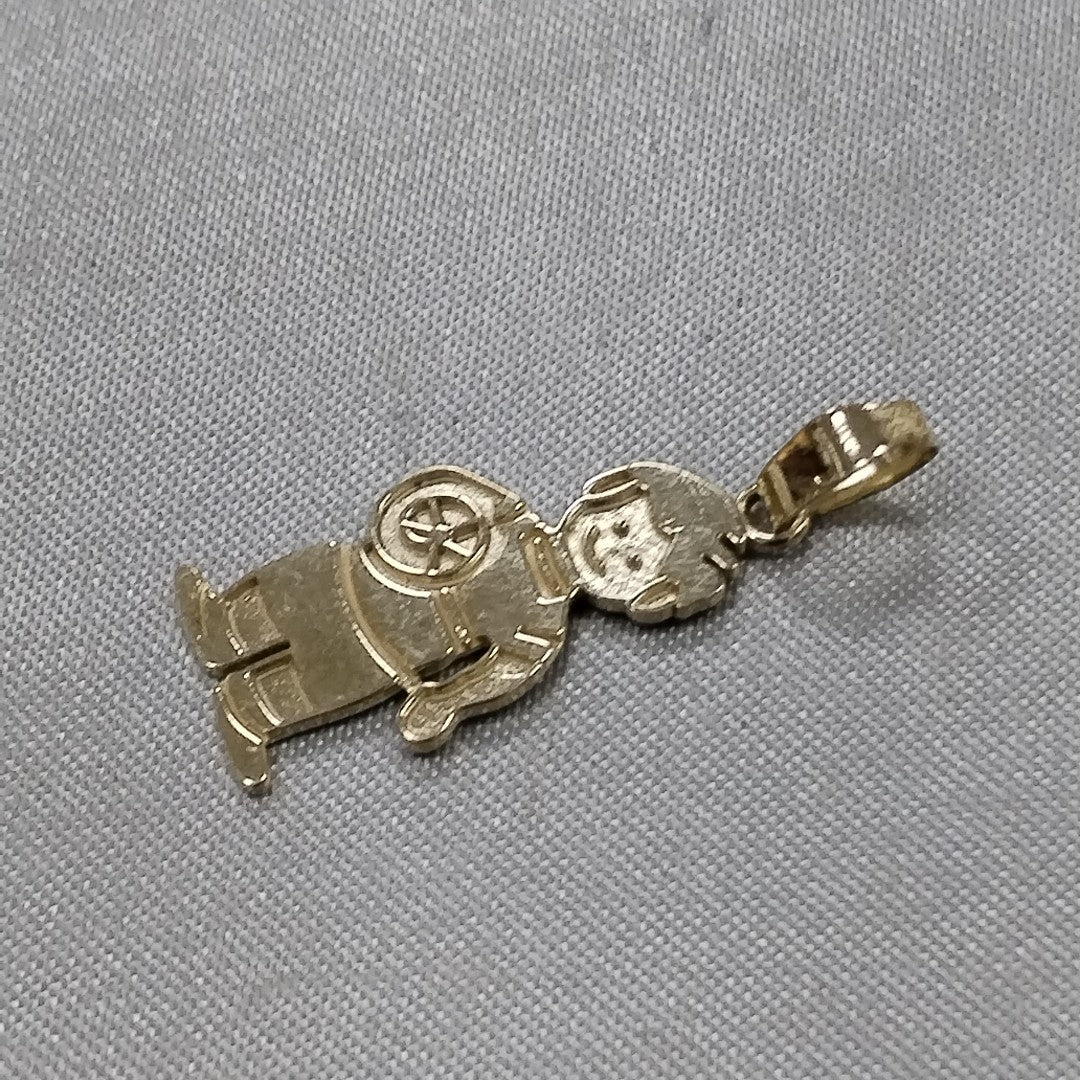 DIJE NIÑO 10K 0.9 GR (NUEVO)