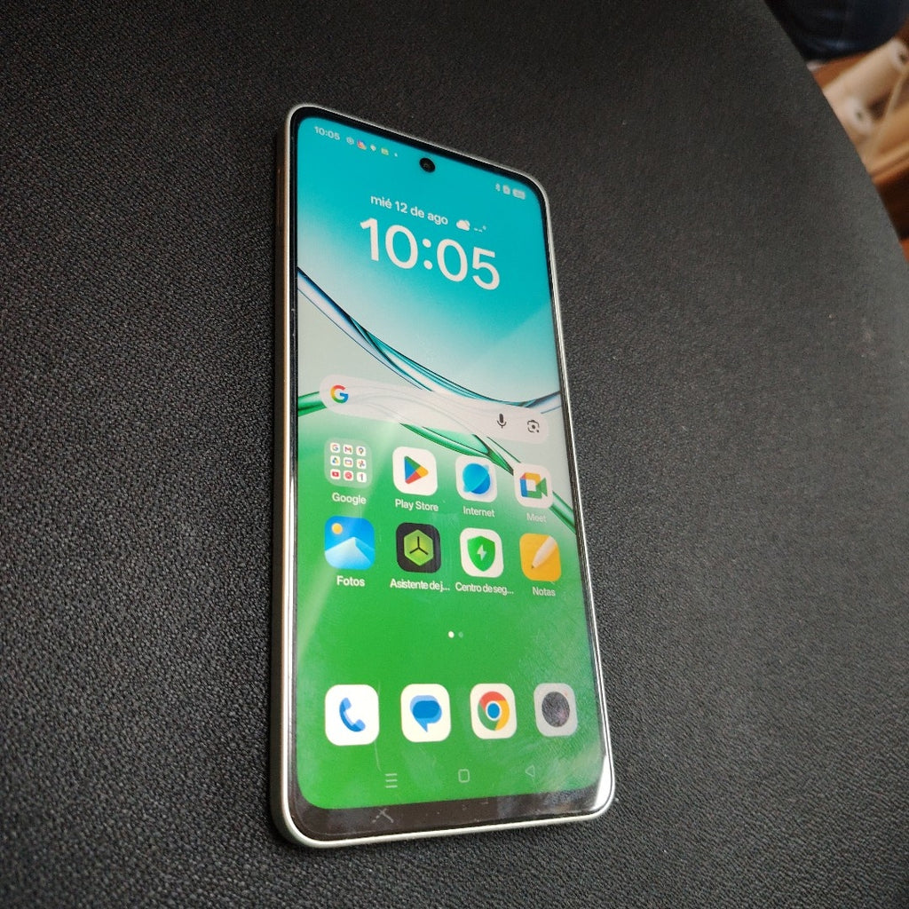 CELULAR OPPO A5 PRO CPH2711 (2025) 256 GB 8 GB RAM (SEMINUEVO)