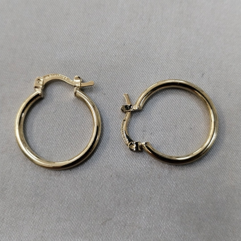 ARETES TEJIDO ARRACADAS LISAS 14K 1.2 GR (NUEVO)