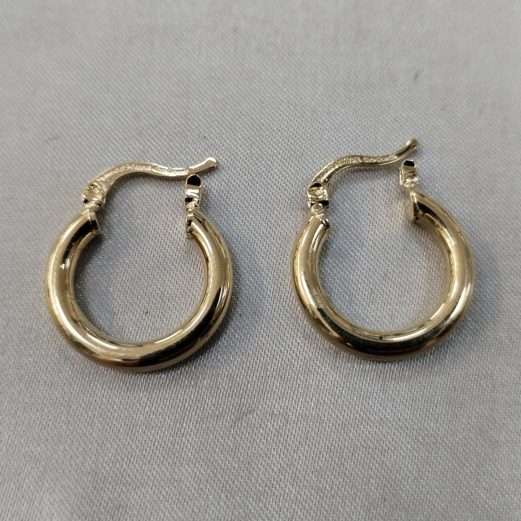 ARETES TEJIDO ARRACADAS LISAS 14K 1.6 GR (NUEVO)