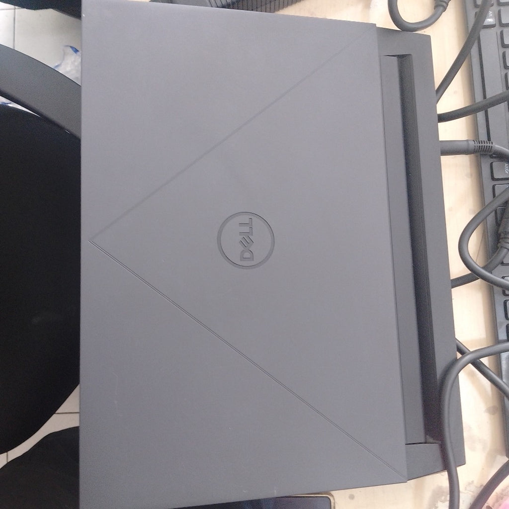 LAPTOP DELL G15 5530 (2025) 1 TB SSD 16 GB RAM (SEMINUEVO)