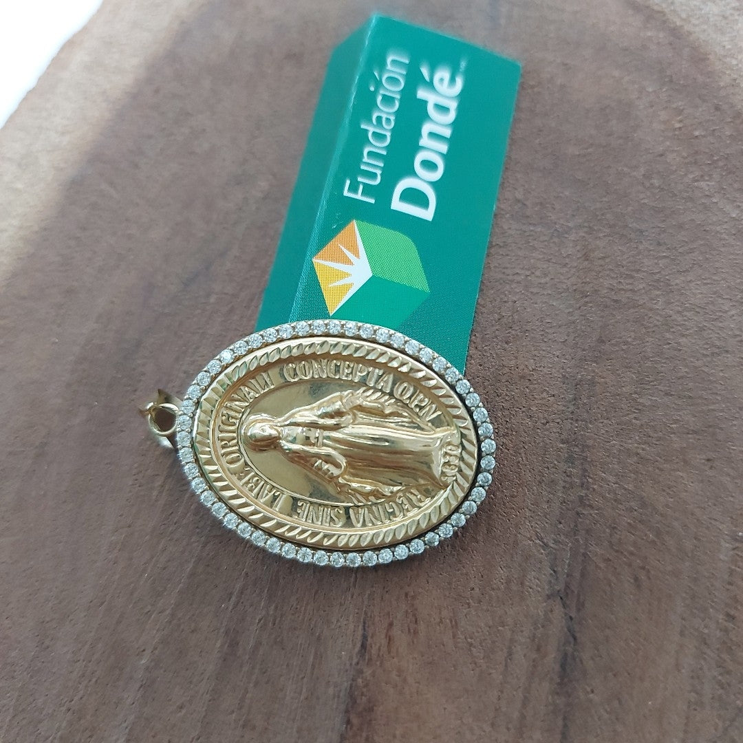 MEDALLA RELIGIOSA ORO 10 K 3.4 GRMS (SEMINUEVO)