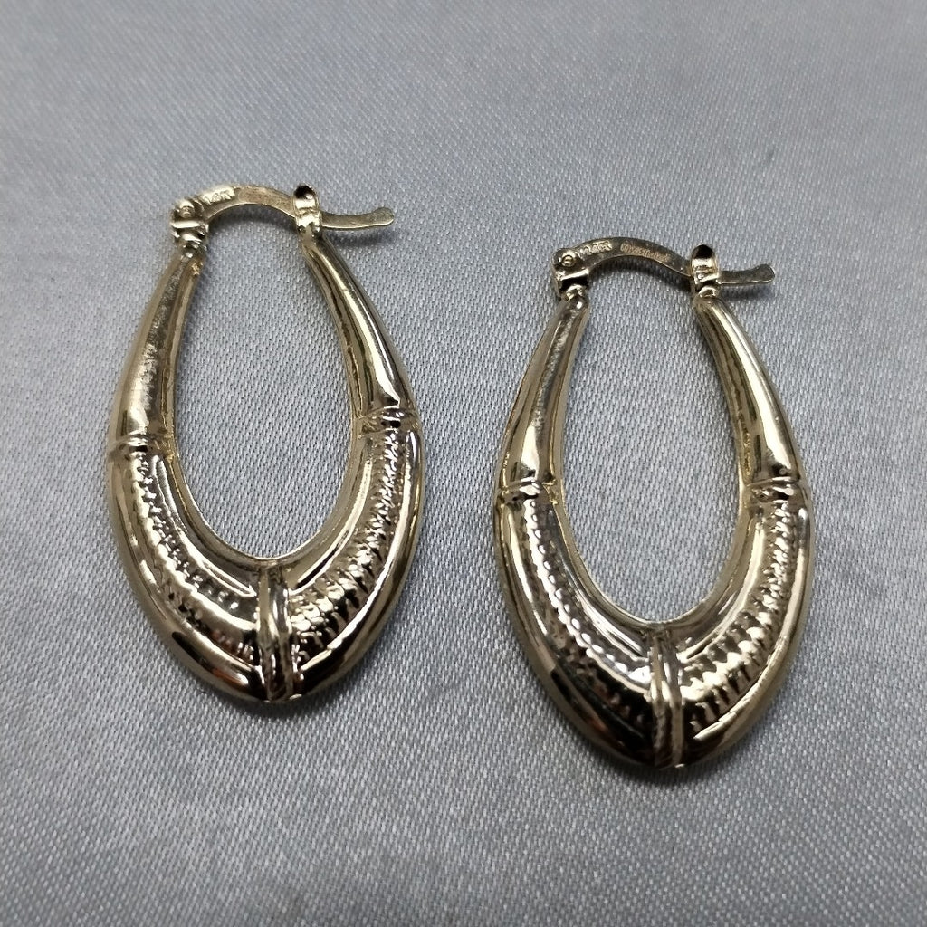 ARETES ARRACADAS ESTRIADAS 14K 2.5 GR (NUEVO)