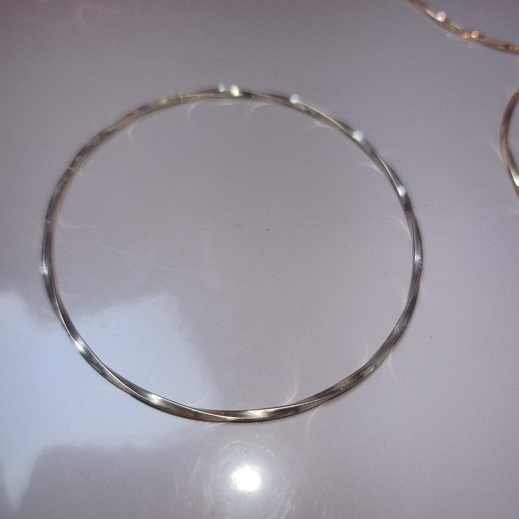 PULSERA RIGIDA ORO 14 K 8.3 GRMS (SEMINUEVO)