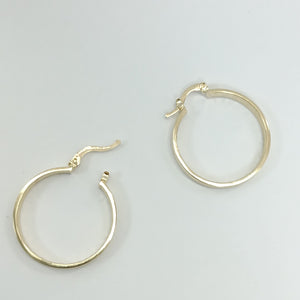 ARETES ARRACADAS TROQUELADA 14K 2.7 GR (NUEVO)