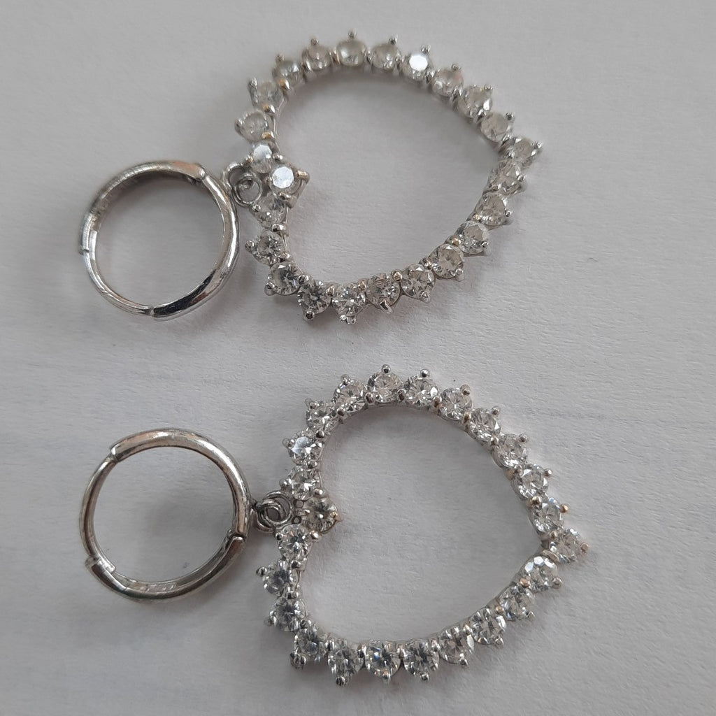 ARRACADAS PAR ORO, ORO BLANCO 14 K 3.8 GRMS (SEMINUEVO)