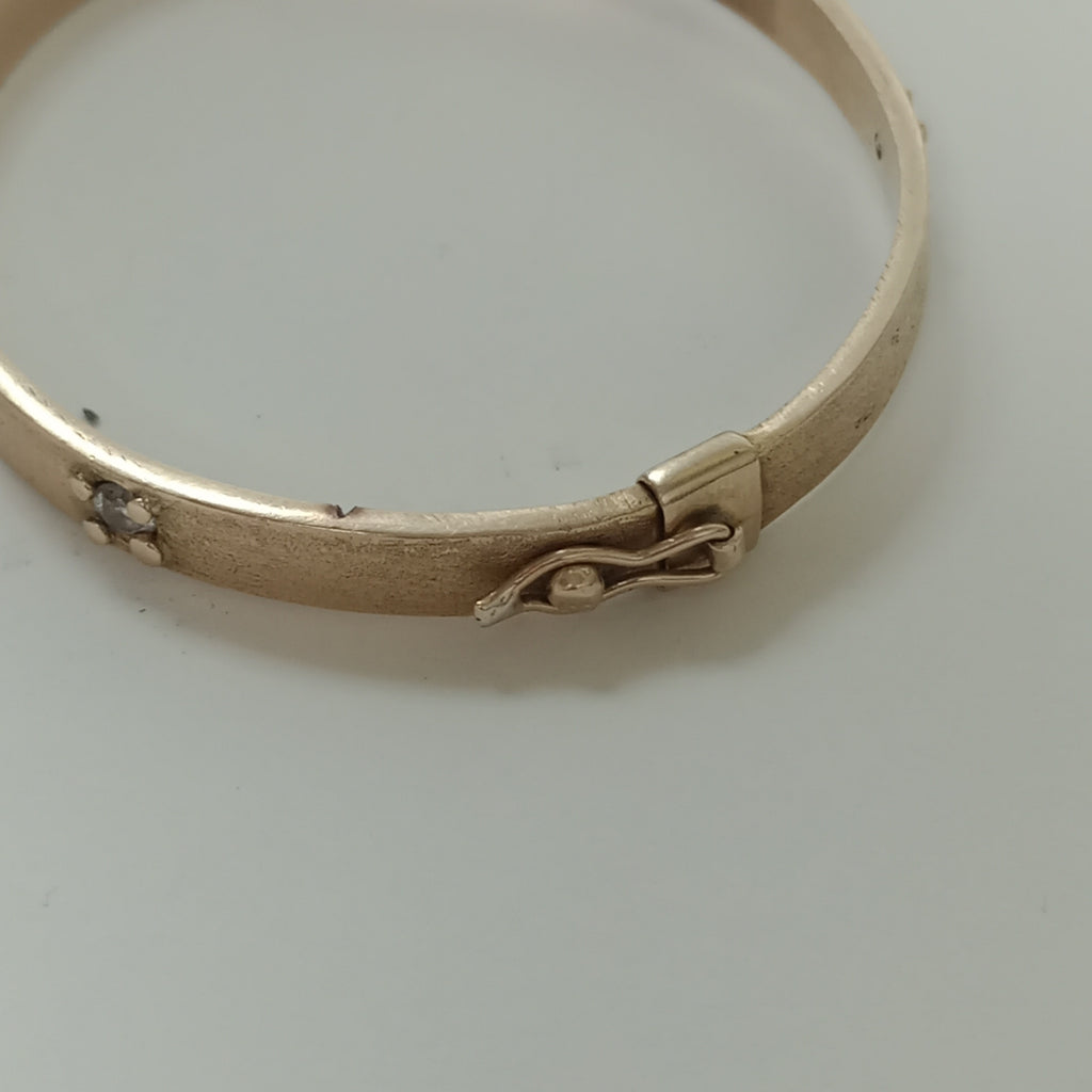 PULSERA RIGIDA ORO 10 K 22.5 GRMS (SEMINUEVO)