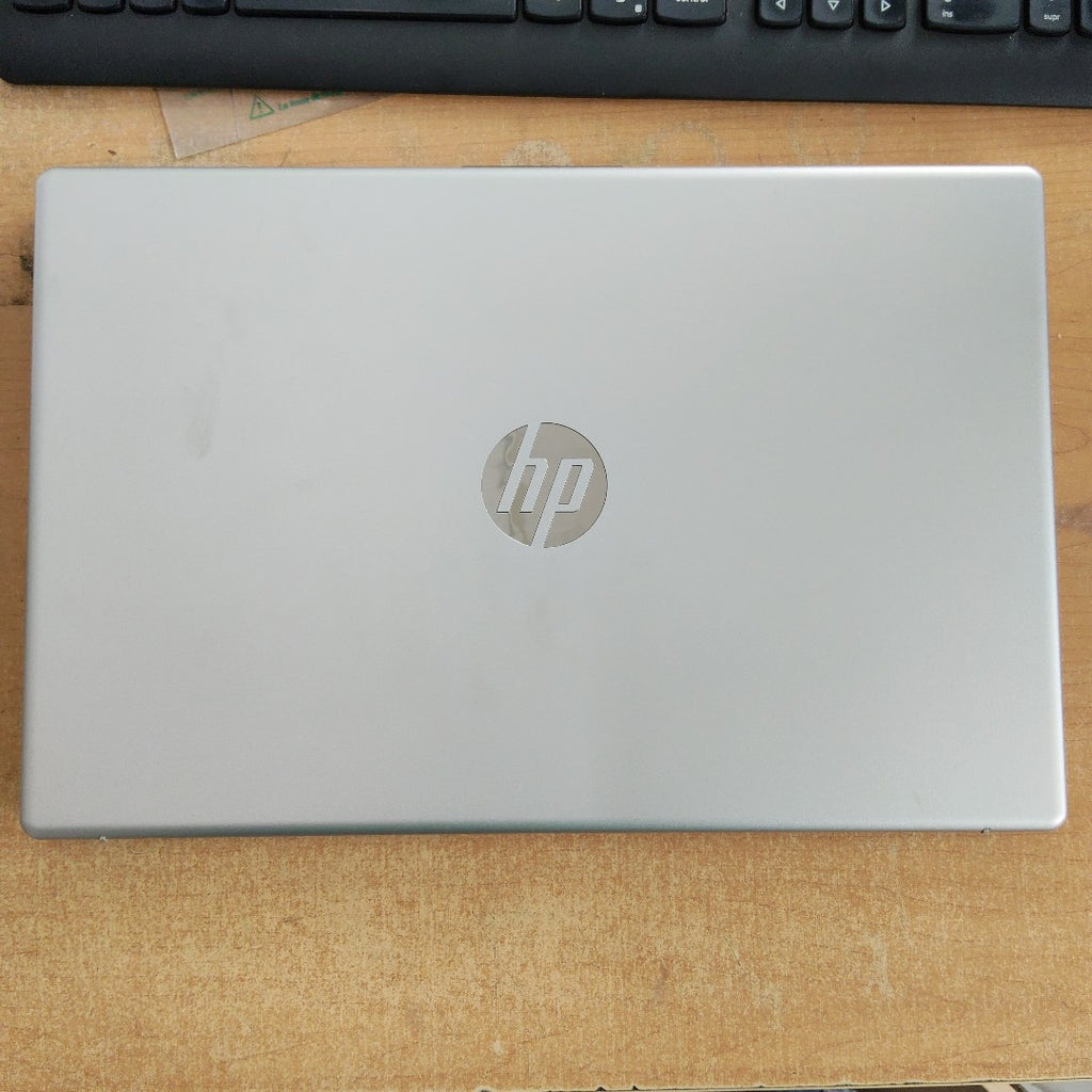 LAPTOP HP 15-FC0240LA (2026) 512 GB SSD 8 GB RAM (SEMINUEVO)