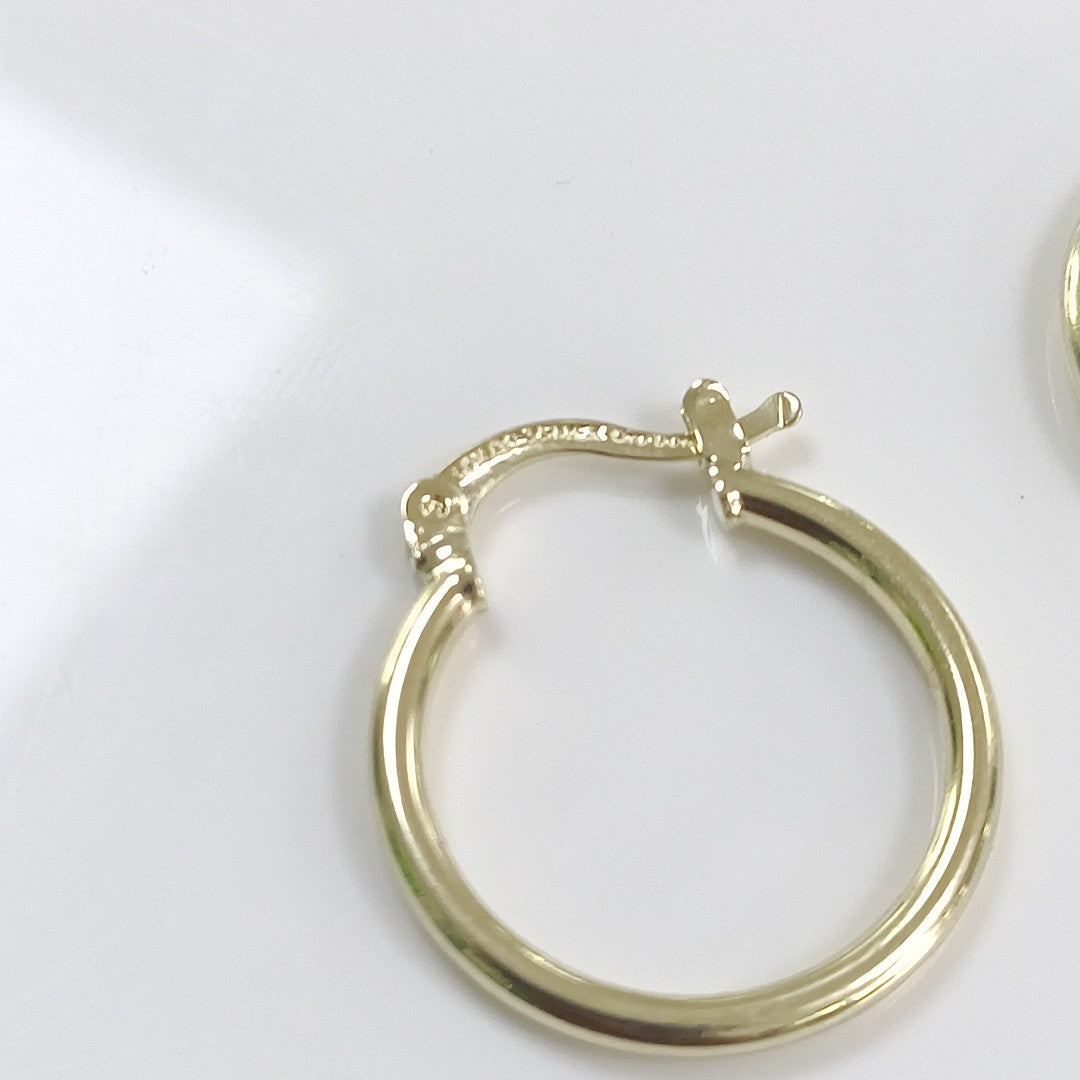 ARETES TEJIDO ARRACADAS LISAS 14K 1.2 GR (NUEVO)