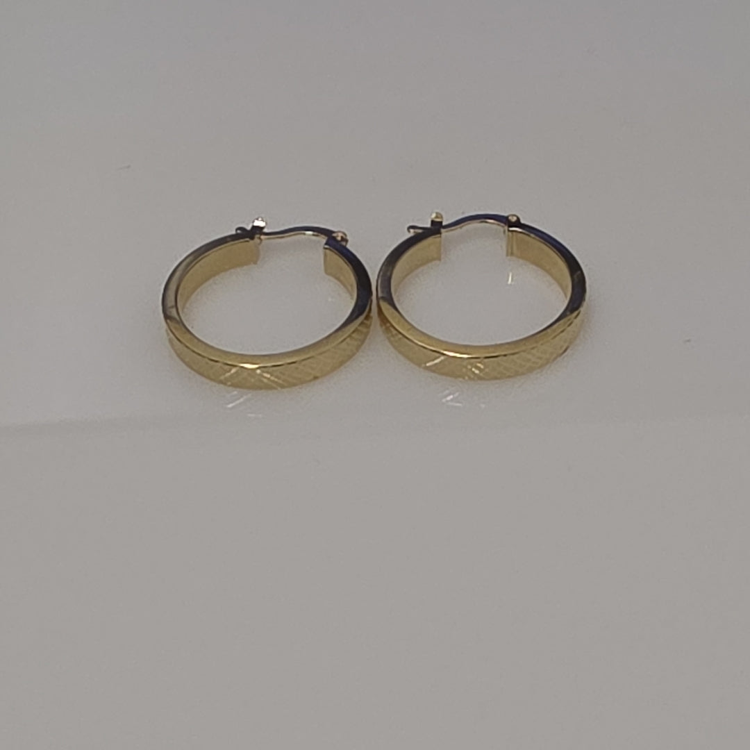 ARETES TEJIDO ARRACADAS FACETADAS 14K 2.9 GR (NUEVO)