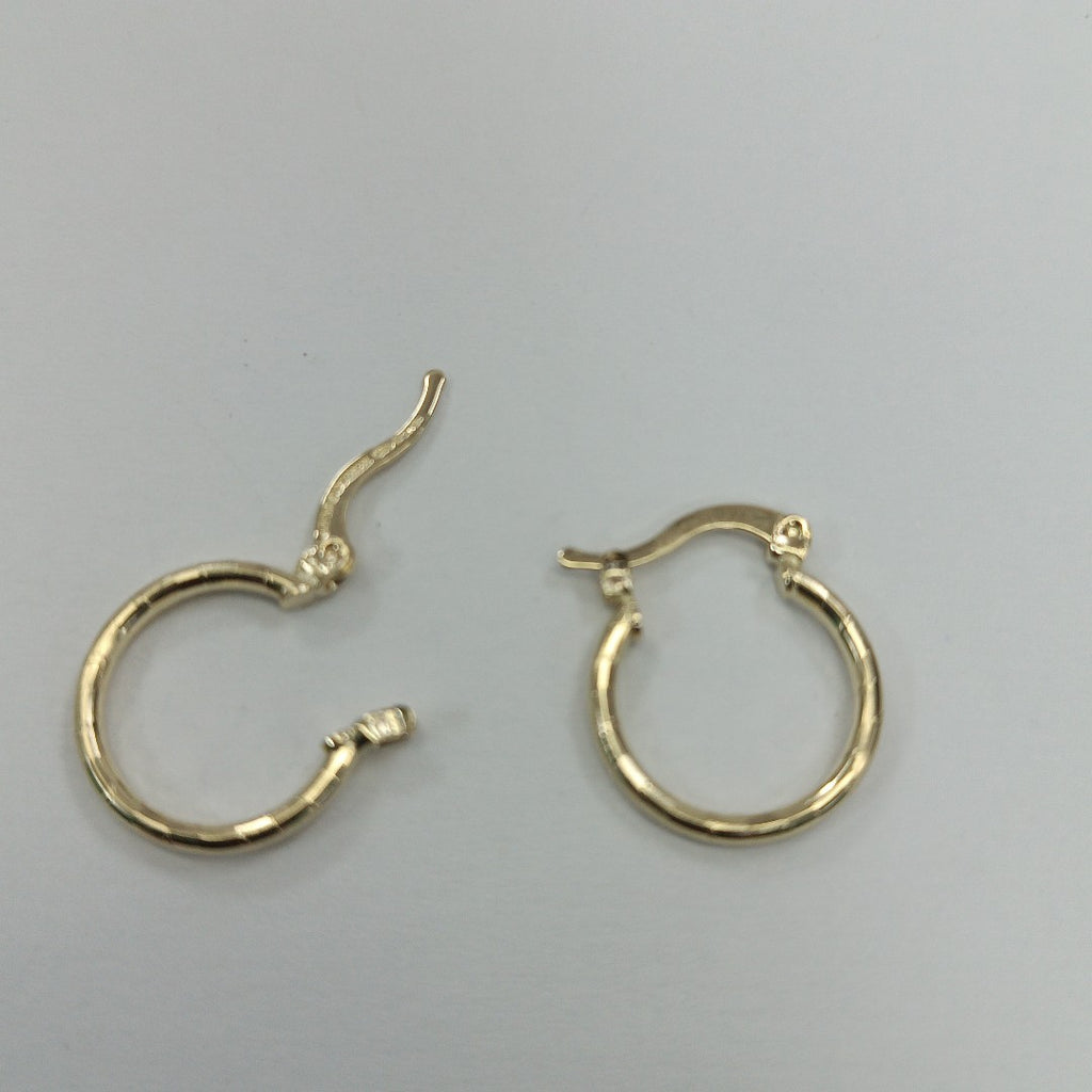 ARETES ARRACADAS ESTRIADAS 14K 1.4 GR (NUEVO)