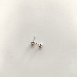 BROQUELES PAR ORO BLANCO 14 K 0.8 GRMS (SEMINUEVO)