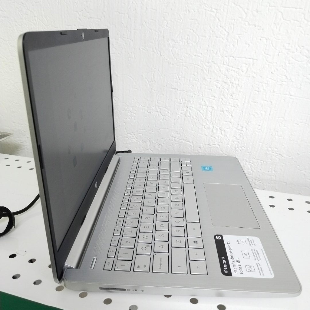 LAPTOP HP 14-DQ3503LA (2025) 256 GB SSD 8 GB RAM (SEMINUEVO)