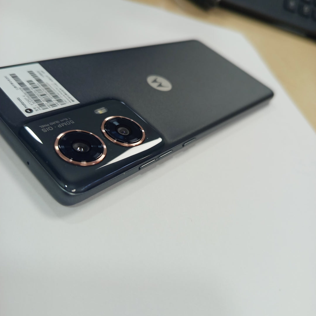 CELULAR MOTOROLA MOTO G85 5G XT2427-4 (2024) 256 GB 12 GB RAM (SEMINUEVO)