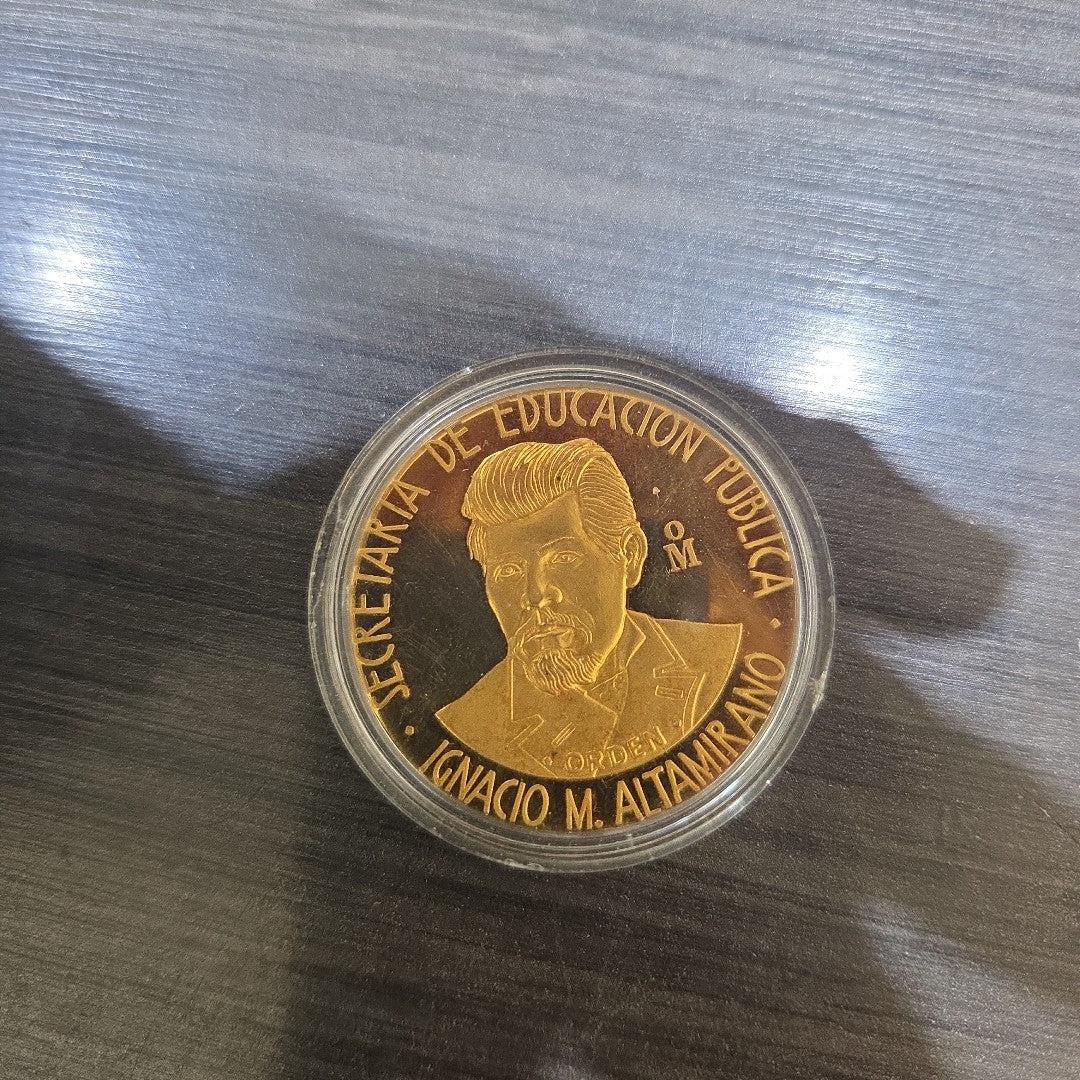 MEDALLA CONMEMORATIVA ORO 21 K 41.9 GRMS (SEMINUEVO)