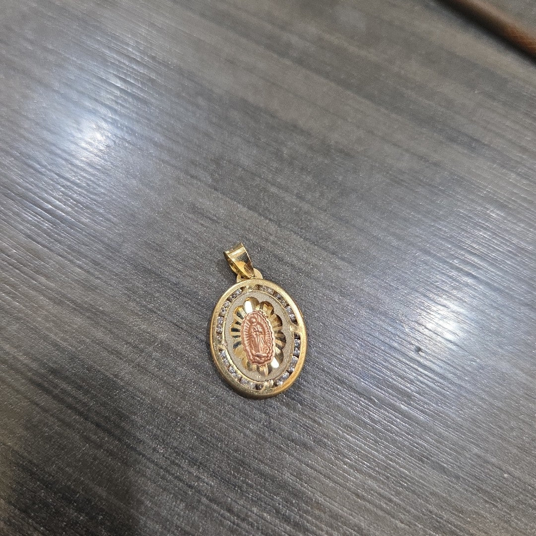 DIJE ORO 10 K 0.9 GRMS (SEMINUEVO)