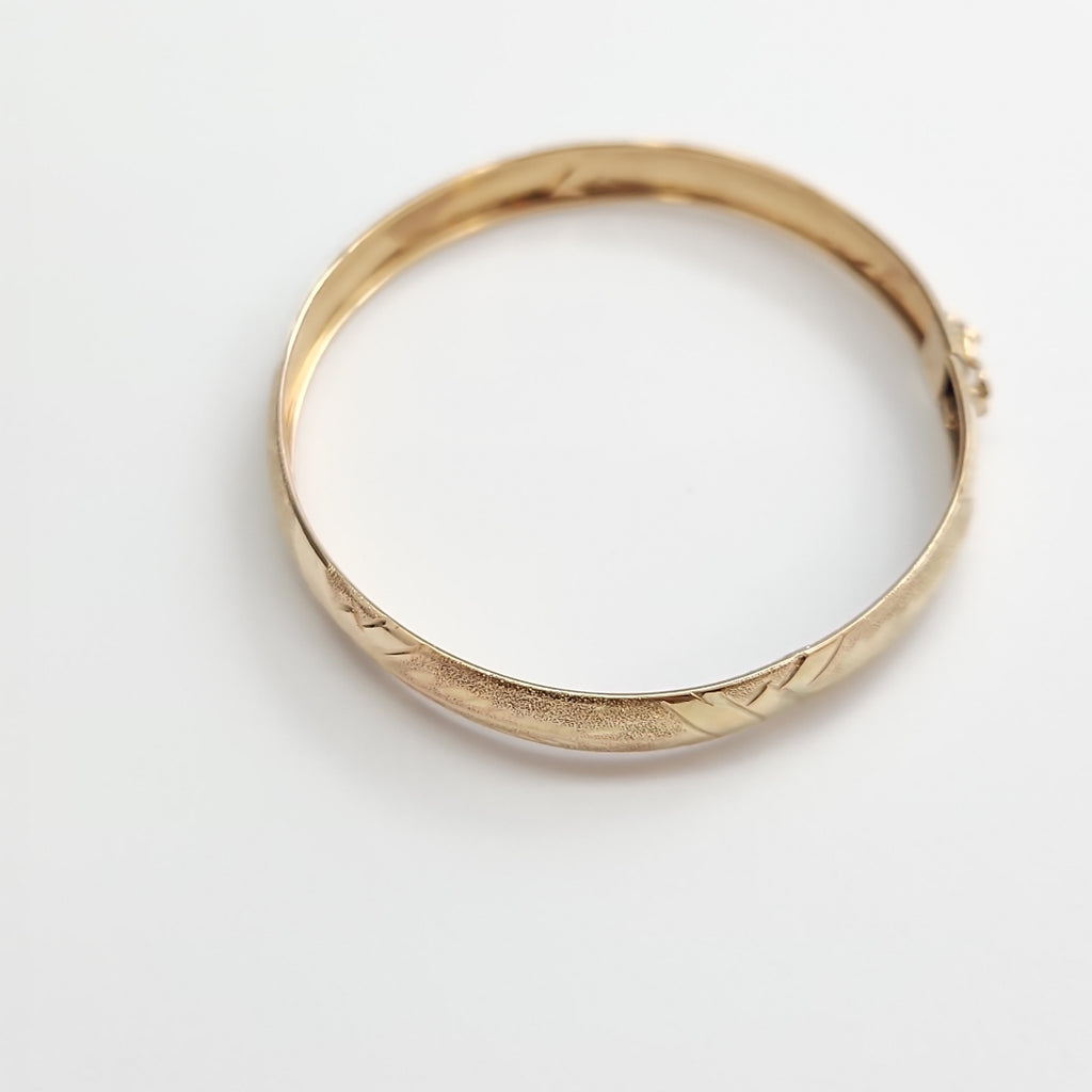 PULSERA RIGIDA ORO 14 K 5.7 GRMS (SEMINUEVO)