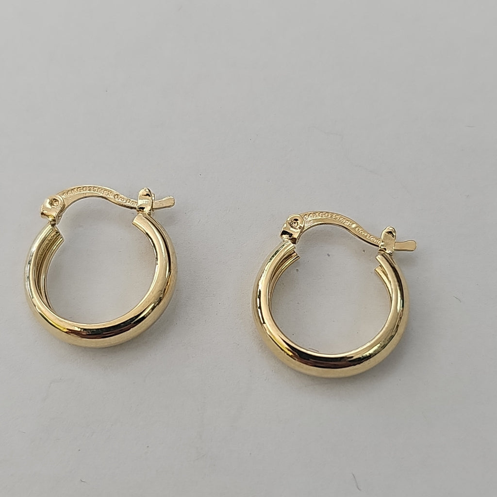 ARETES TEJIDO ARRACADAS LISAS 14K 2.2 GR (NUEVO)
