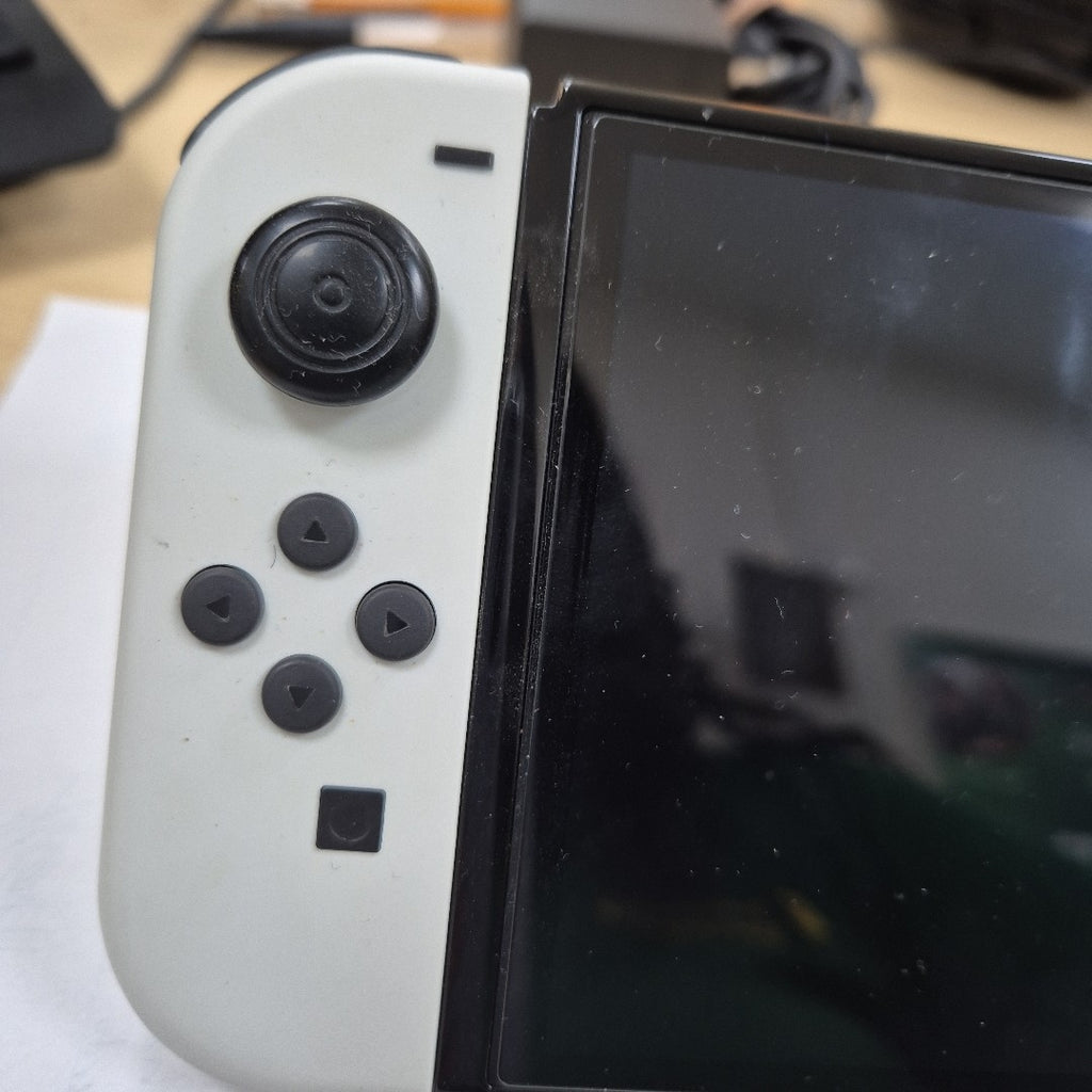 CONSOLA DE VIDEOJUEGO NINTENDO SWITCH OLED 64 GB (SEMINUEVO)