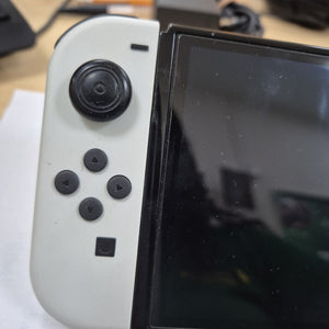 CONSOLA DE VIDEOJUEGO NINTENDO SWITCH OLED 64 GB (SEMINUEVO)