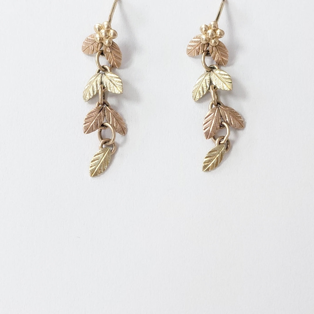 ARETES PAR ORO COMBINADO 10 K 1,30 GRMS (SEMINUEVO)