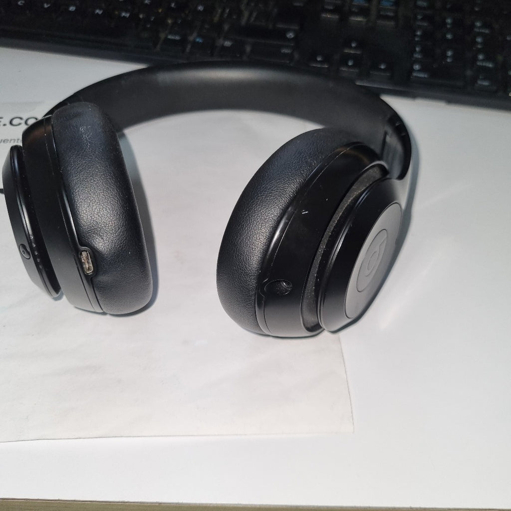 AUDIFONOS BEATS STUDIO PRO INALAMBRICO OVER EAR (SEMINUEVO)