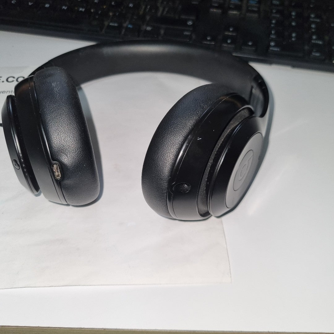 AUDIFONOS BEATS STUDIO PRO INALAMBRICO OVER EAR (SEMINUEVO)