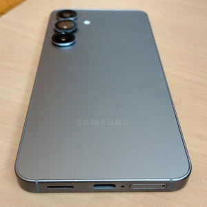 CELULAR SAMSUNG GALAXY S25 SM-S931B (2025) 256 GB 12 GB RAM (SEMINUEVO)