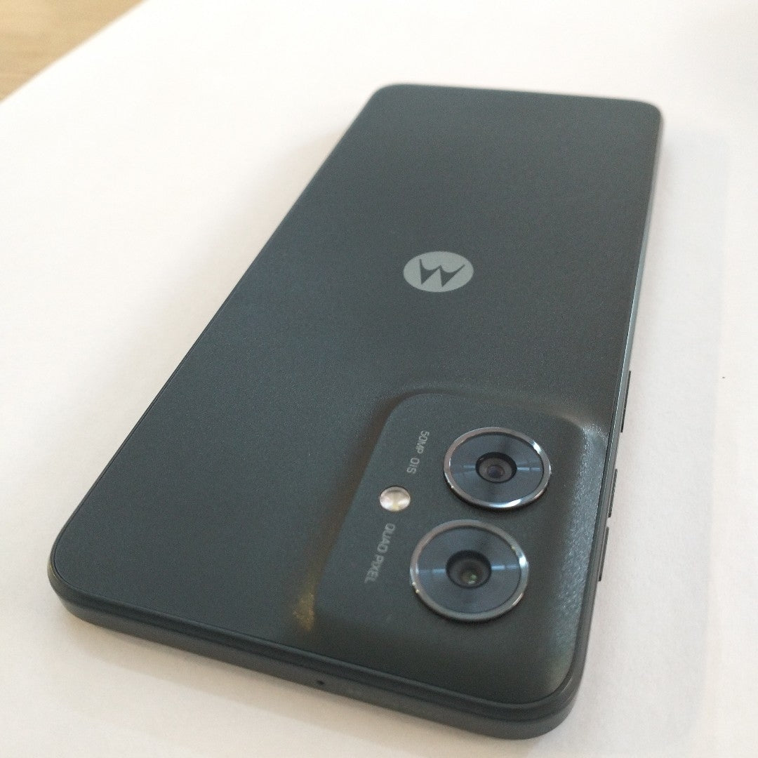CELULAR MOTOROLA MOTO G55 5G XT2435-1(2024) 256 GB 8 GB RAM (SEMINUEVO)