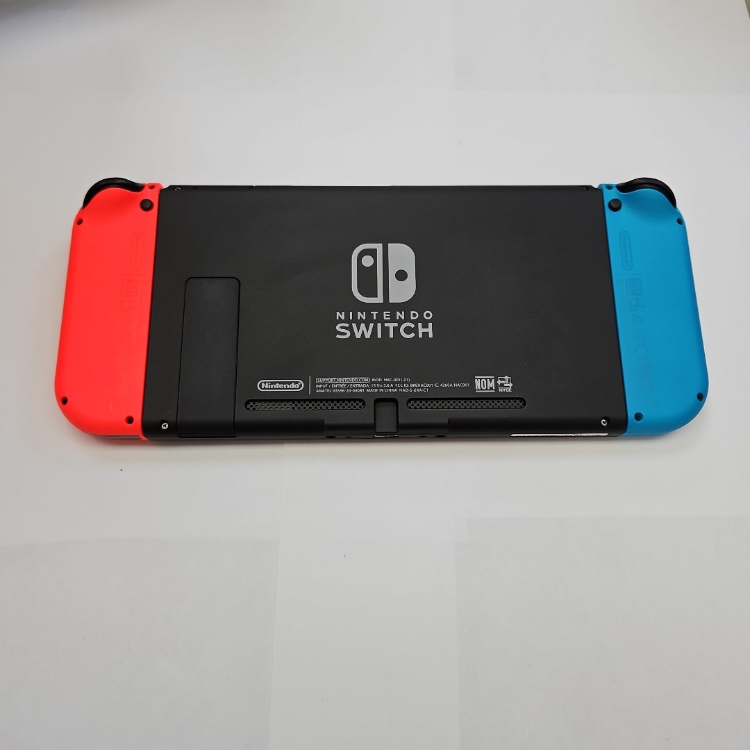 CONSOLA DE VIDEOJUEGO NINTENDO SWITCH 1.1 32 GB (SEMINUEVO)