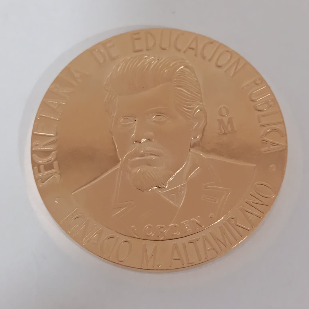 MEDALLA CONMEMORATIVA ORO 21 K 41.9 GRMS (SEMINUEVO)