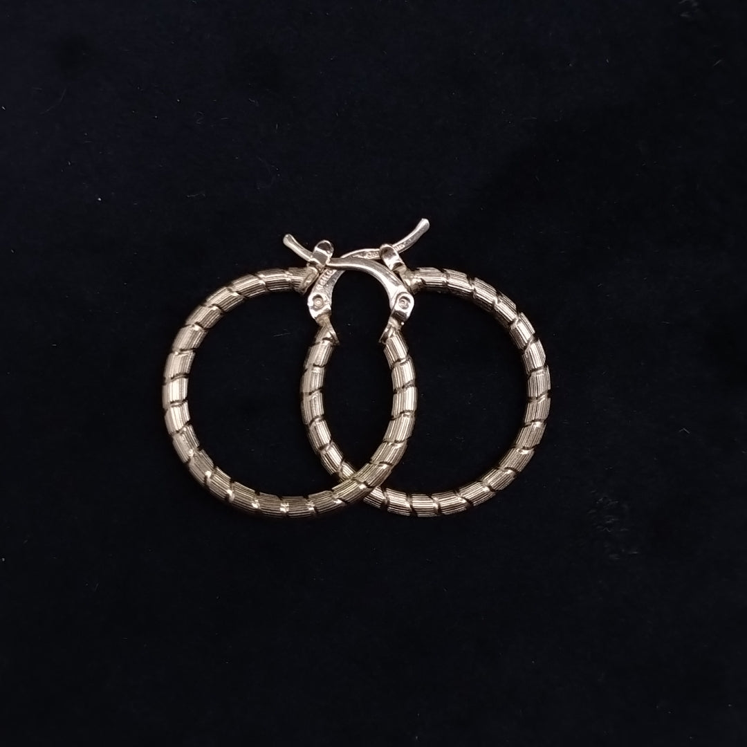 ARETES ARRACADAS LABRADAS 14K 3.3 GR (NUEVO)