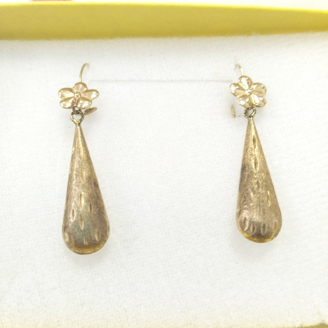 ARETES PAR ORO 8 K 1.8 GRMS (SEMINUEVO)