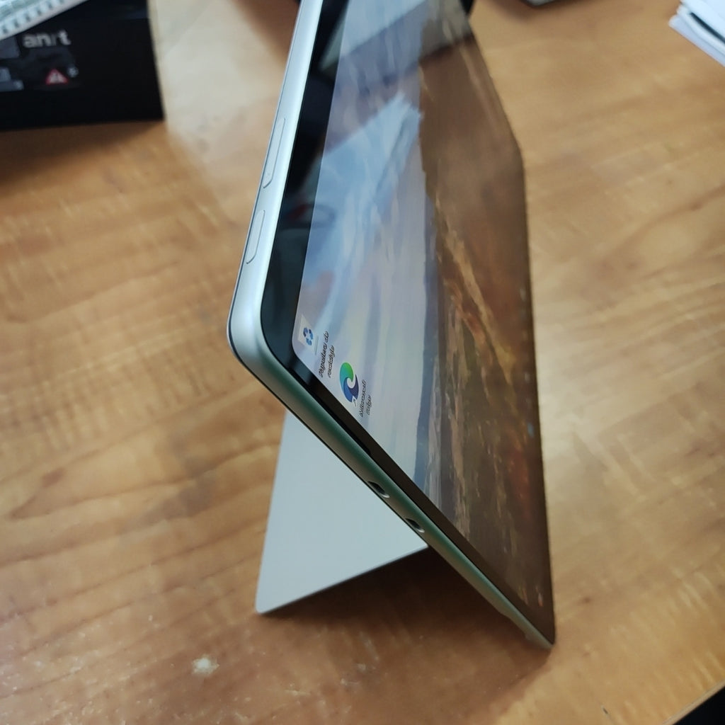 TABLETA MICROSOFT SURFACE PRO 11 2076 (2024) 256 GB SSD 16 GB RAM (SEMINUEVO)