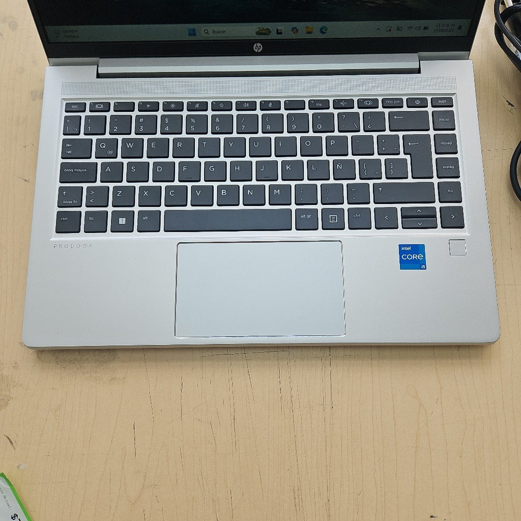 LAPTOP HP PROBOOK 440 G10 (2024) 512 GB SSD 16 GB RAM (SEMINUEVO)