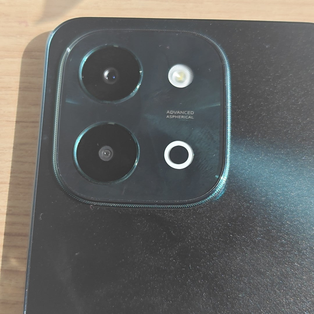 CELULAR VIVO Y28 V2352 256 GB 8 GB RAM (SEMINUEVO)