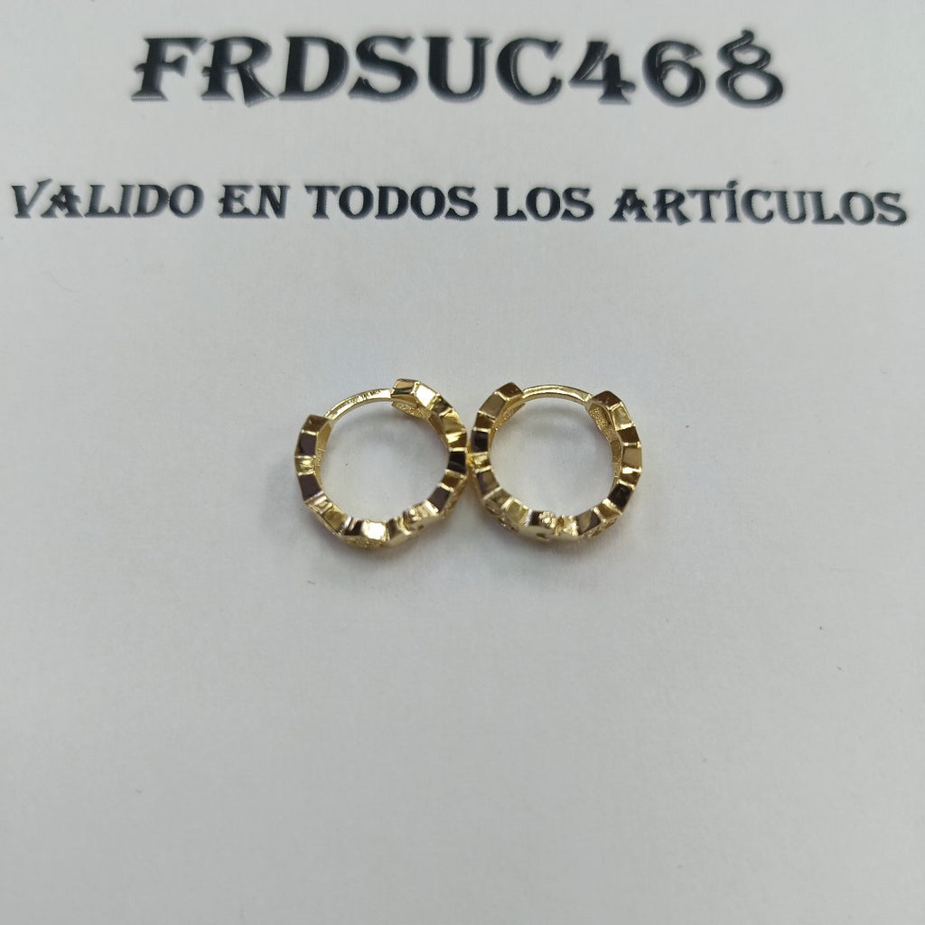 ARETES HUGGIES HEXAGONALES C CIRCONIAS 14K 2.7 GR (NUEVO)